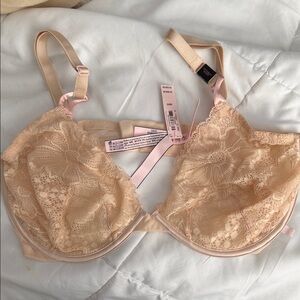 Victoria's Secret Lace Bra in Cream